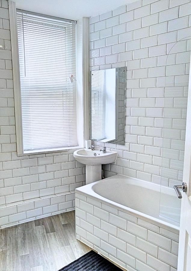 Entire Floor 2 Bedrooms On Westcliff Bournemouth Ngoại thất bức ảnh